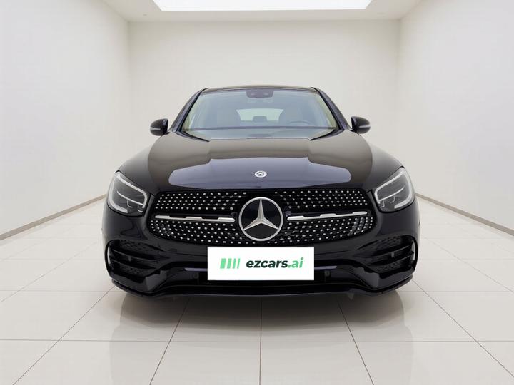 GLC Coupe 2020 GLC 300 4MATIC Coupe SUV photo 2