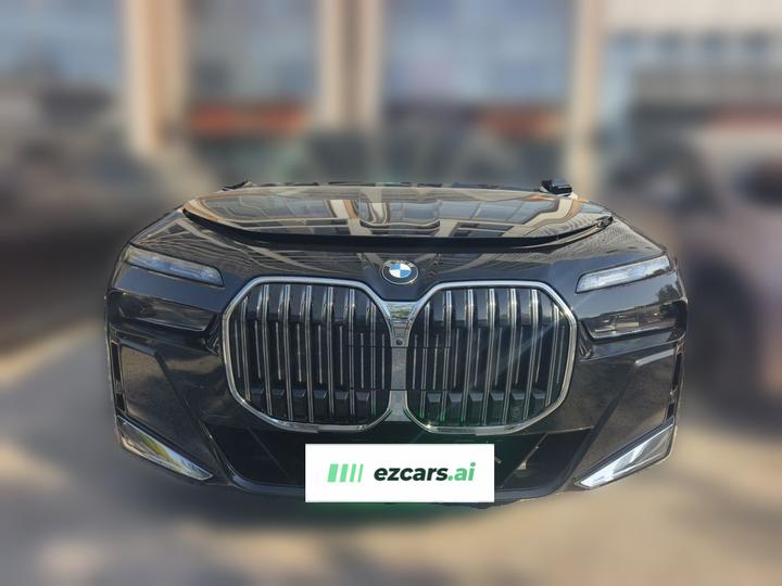 7 Series 2023 740Li Leading M Sport Package photo 2