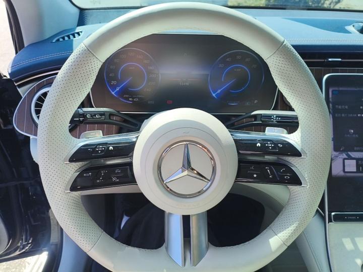 EQE SUV 2023 350 4MATIC Luxury photo 6