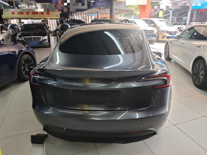 Model 3 2023 RWD photo 3