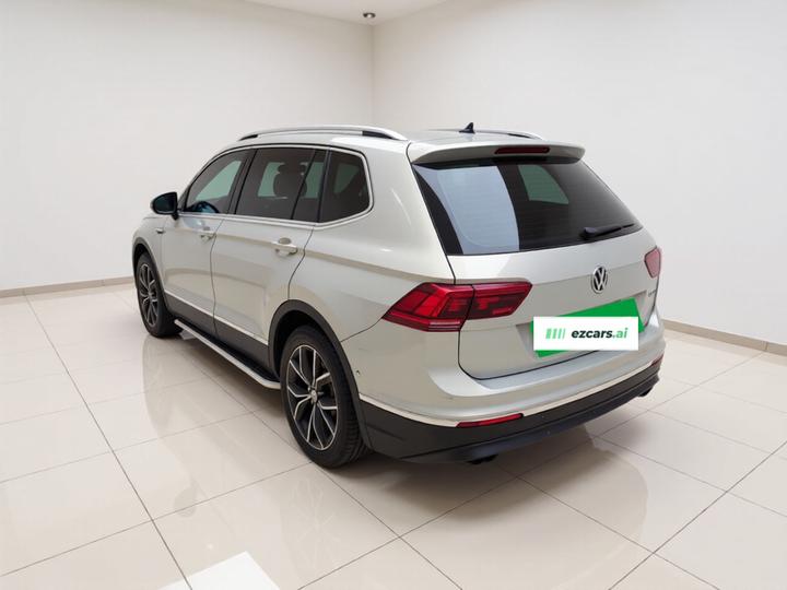 Tiguan L 2017 330TSI AT RWD Flagship photo 4