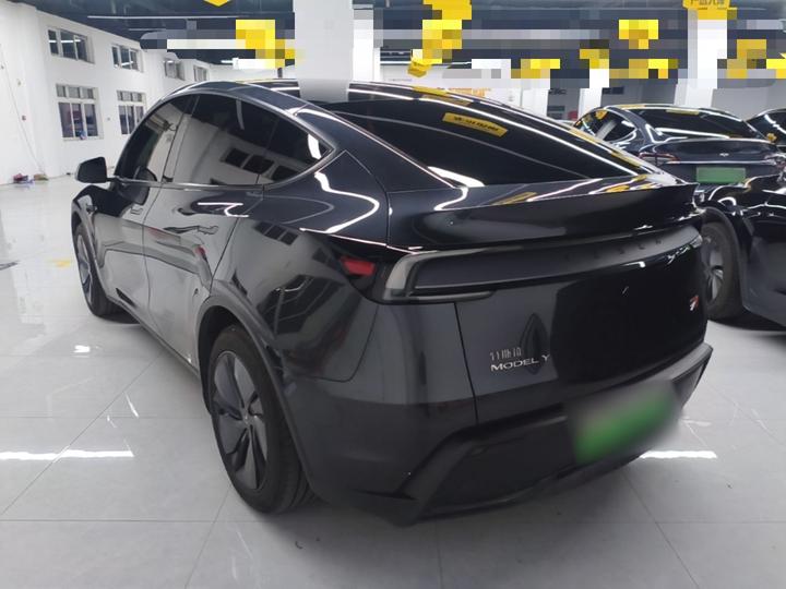 Model Y 2025 RWD Launch Edition photo 4