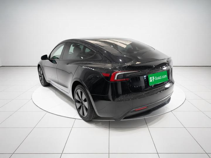 Model 3 2026 Long Range RWD photo 4