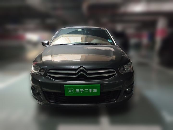 2014 1.6L MT Fashion photo 2