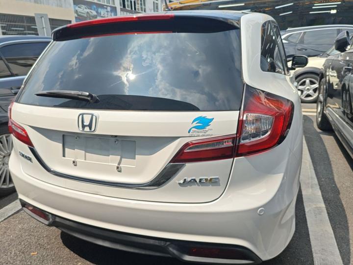 Jade 2016 1.8L AT Comfort 5-Seater photo 3