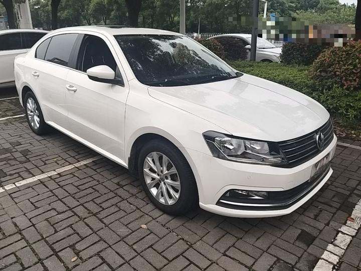Lavida 2017 1.6L AT Comfort photo 3