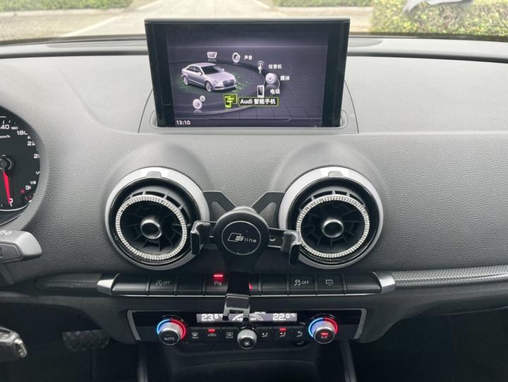 A3 2018 30 Anniversary Limousine 35 TFSI photo 4