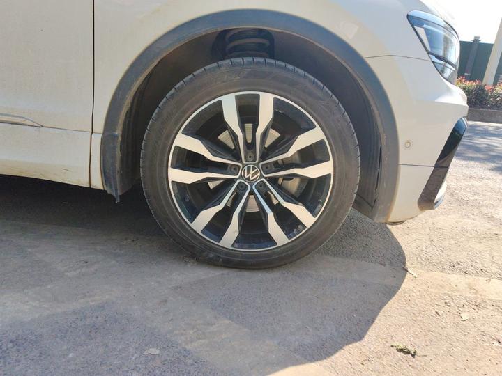 Tiguan L 2021 330TSI AT RWD R-Line Flagship photo 8