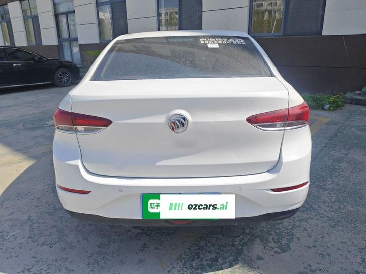 Excelle 2021 Facelift Classic 1.5L AT Elite photo 3