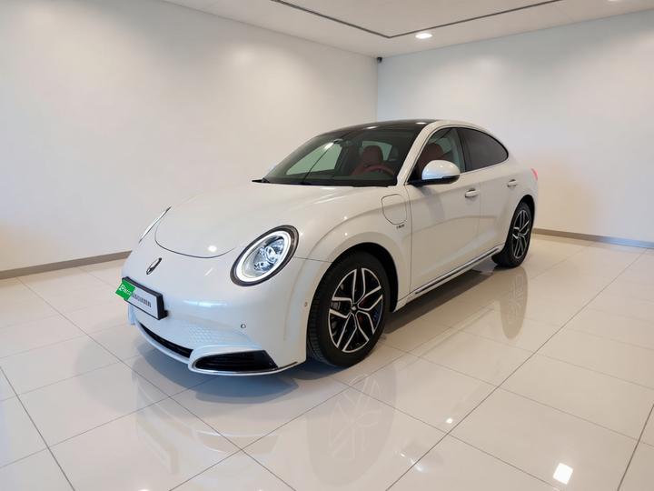 2024 555km Premium