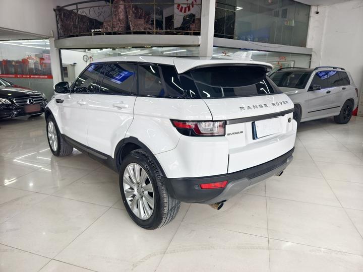 Range Rover Evoque 2017 2.0T SE photo 4