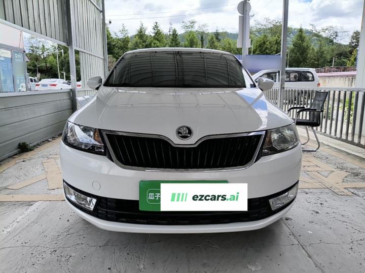 Rapid Spaceback 2016 Facelift 1.6L AT photo 2