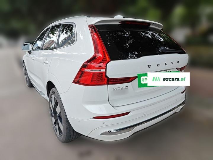 XC60 EV 2025 Hybrid Long Range AWD Luxury photo 4