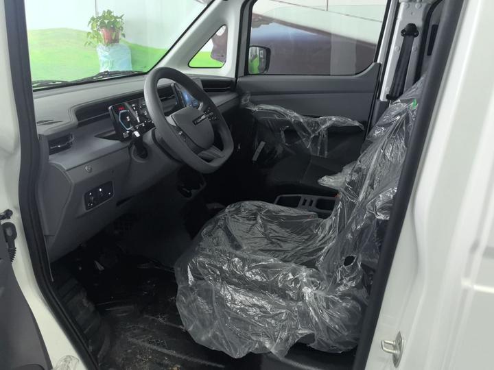 Xiangling U8 2026 Comfort 66.67kWh photo 4