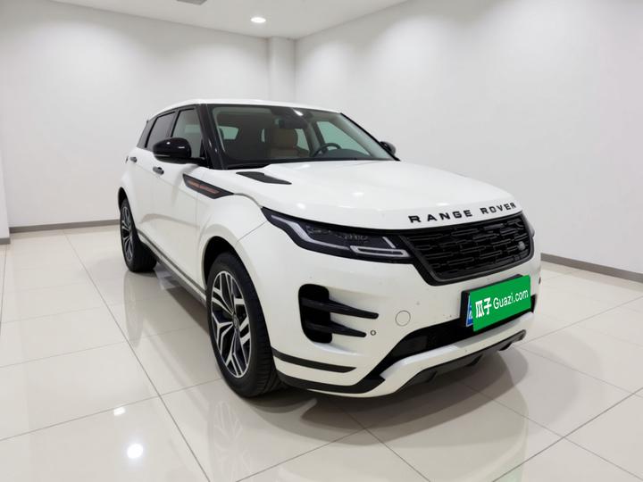 2024 Range Rover Evoque L SE photo 3