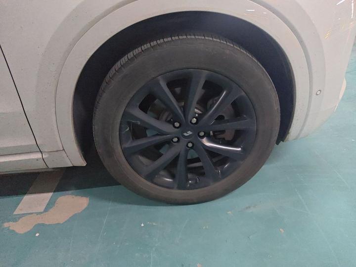 Li Auto ONE 2021 EREV 6-Seater photo 8