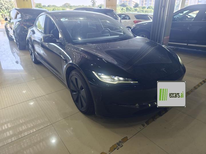 Model 3 2023 RWD photo 3
