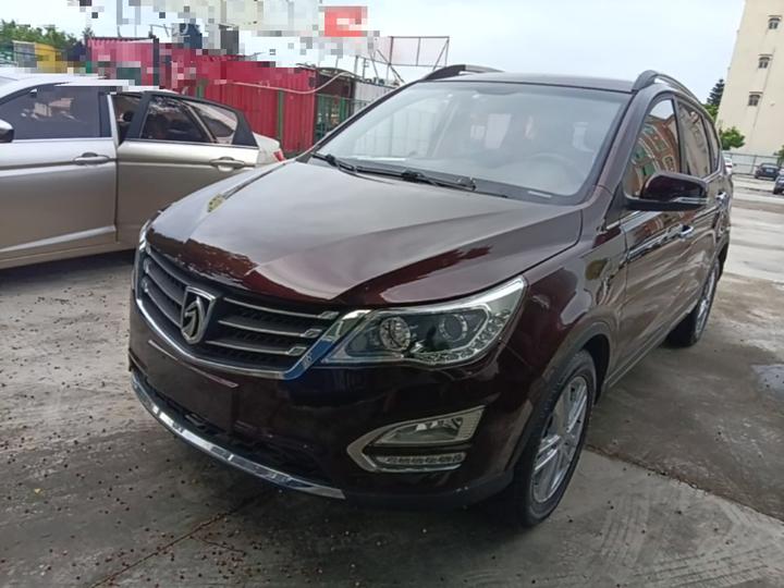 560 2015 1.8L MT Elite