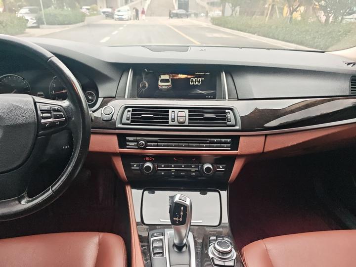 5 Series 2014 525Li Leading photo 8