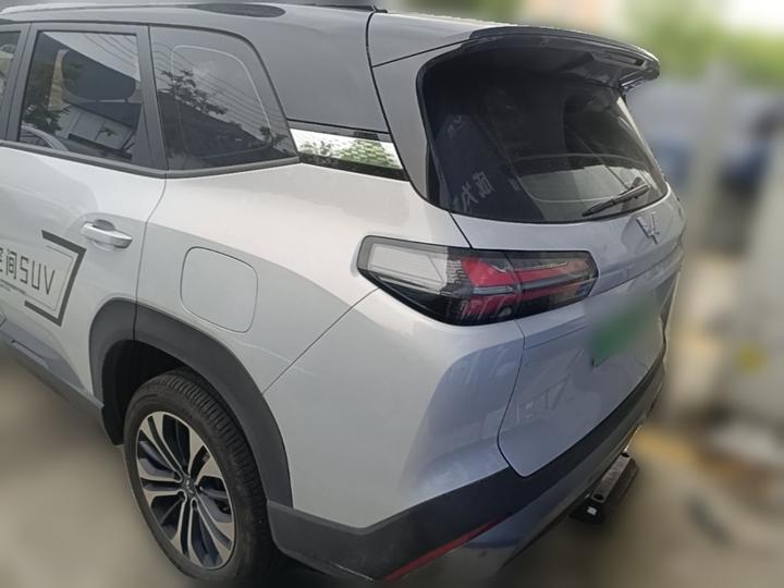 560 EV 2026 125km Luxury photo 5
