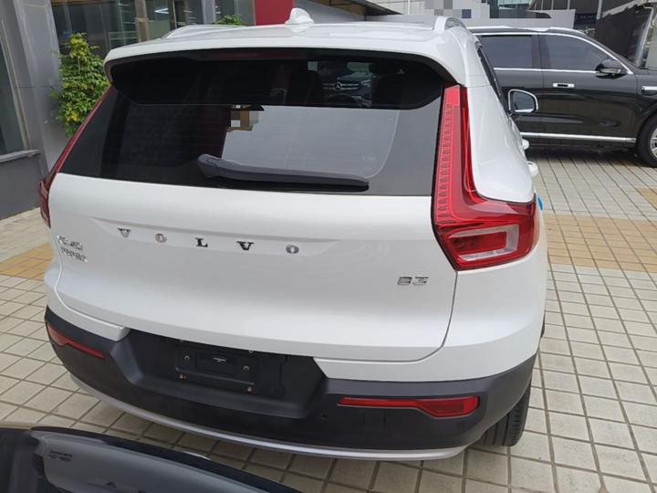 XC40 2024 B3 Luxury photo 5