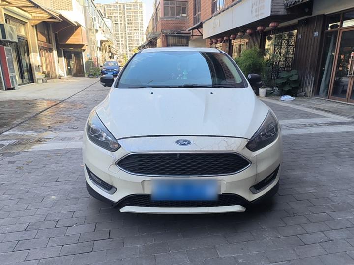 Focus 2015 Hatchback EcoBoost 180 AT Elite photo 2