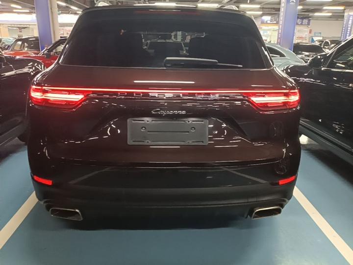 2018 Cayenne 3.0T photo 3