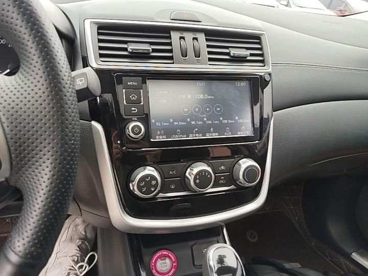 Tiida 2016 1.6L CVT photo 7