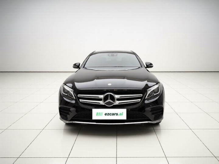 GLC 2017 GLC 260 4MATIC Luxury photo 2