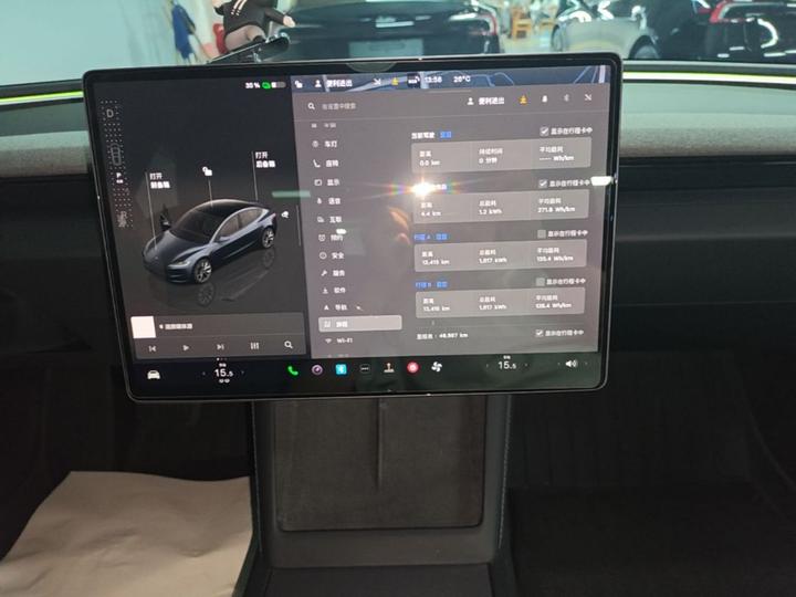 Model 3 2023 RWD photo 4