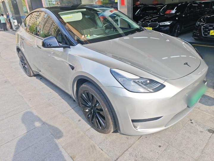 Model Y 2022 Facelift RWD photo 3