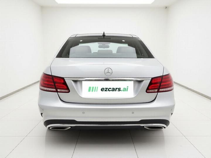 E-Class 2015 Facelift E 200 L Sport photo 5
