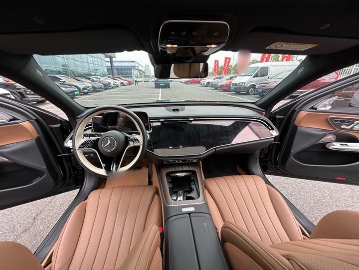 E-Class 2024 E 300 L Luxury photo 8