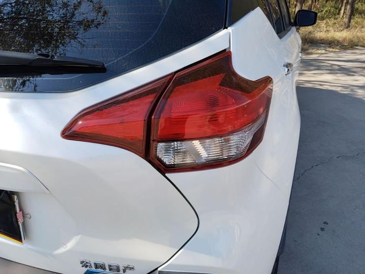 2019 1.5L CVT Connected Luxury photo 7