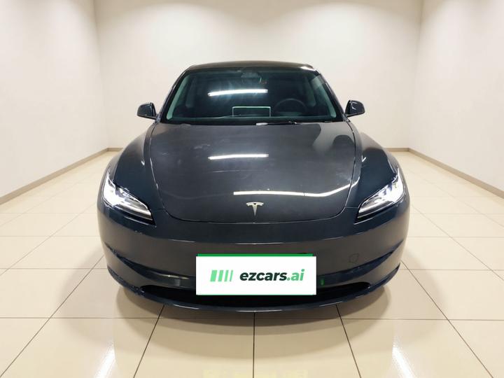 Model 3 2023 RWD photo 2
