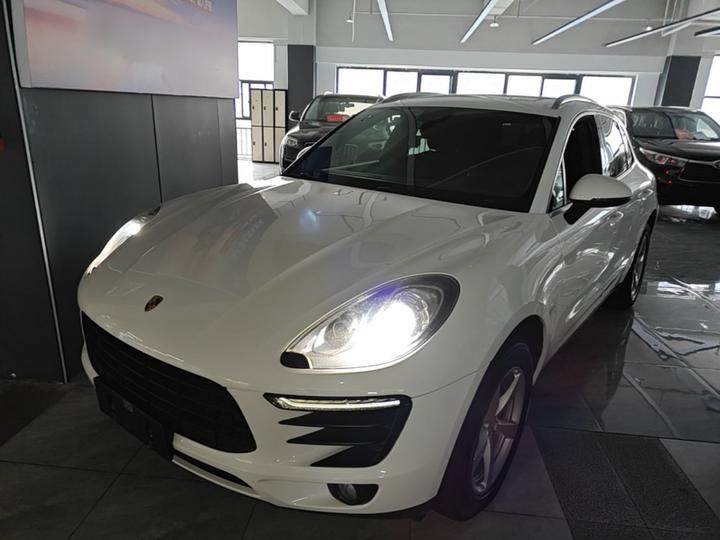 2017 Macan 2.0T