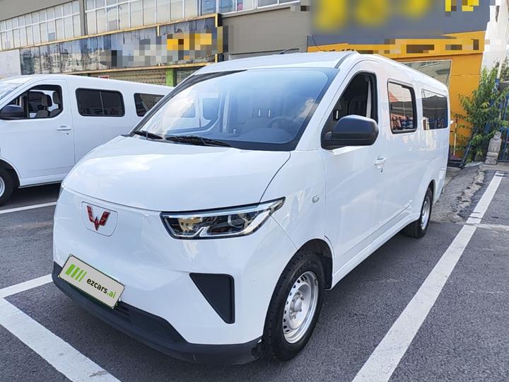 Wuling 2024 300km Comfort Bus 75kW