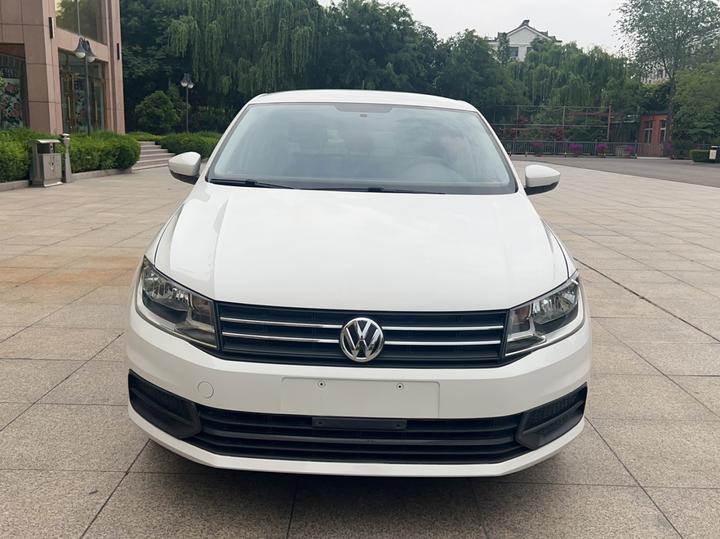 Santana 2018 1.5L AT photo 2