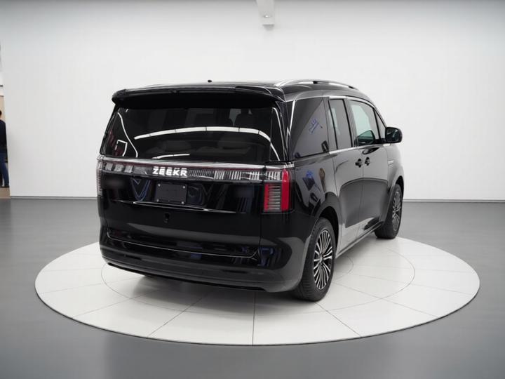 009 2024 6-Seater Executive AWD 108kWh photo 5