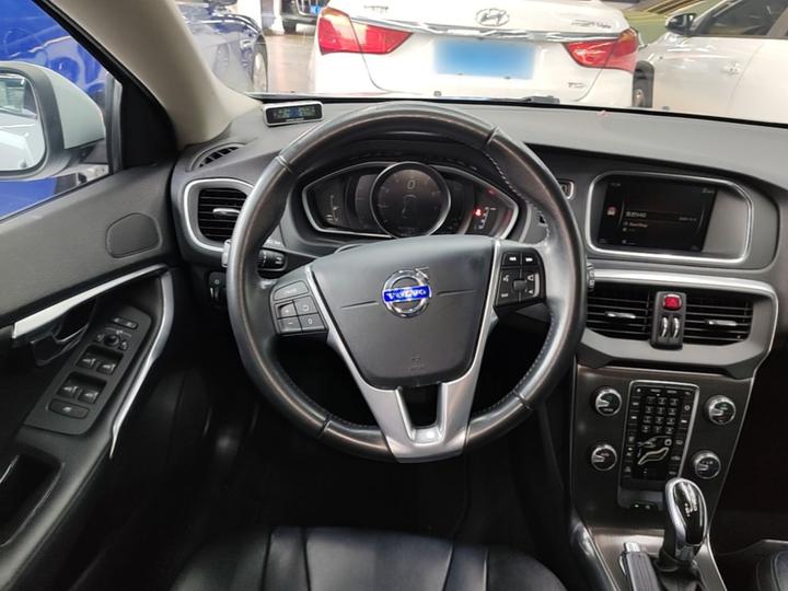 V40 2016 T3 photo 5