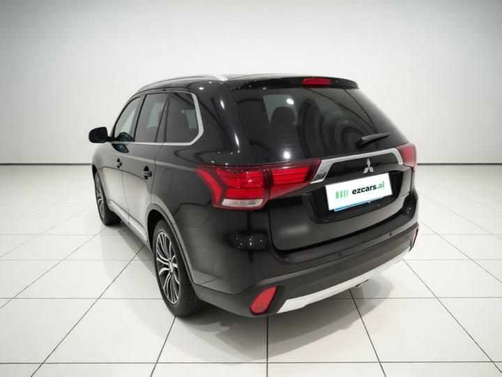 Outlander 2018 2.0L RWD 7-Seater photo 4