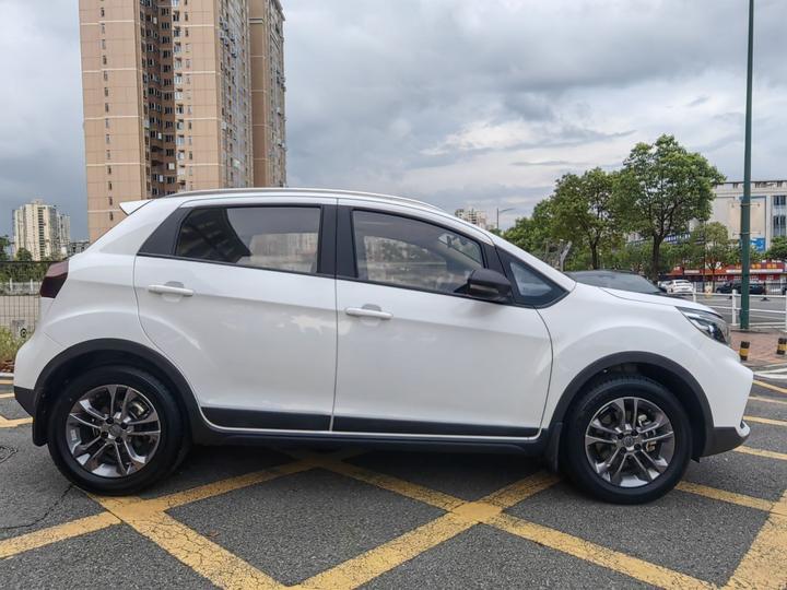 Vision X3 2020 1.5L CVT Premium photo 4