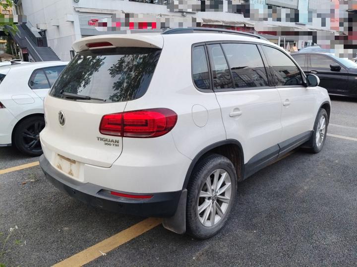Tiguan 2017 300TSI AT RWD photo 4