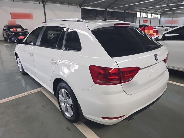 2015 1.6L AT photo 4