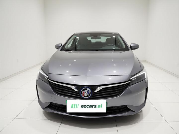 6 2020 PHEV photo 2