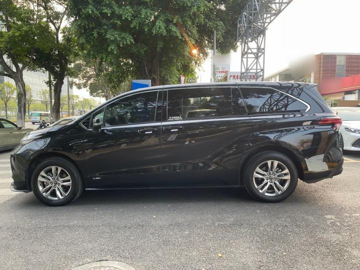 Sienna 2024 2.5L Hybrid Comfort photo 4