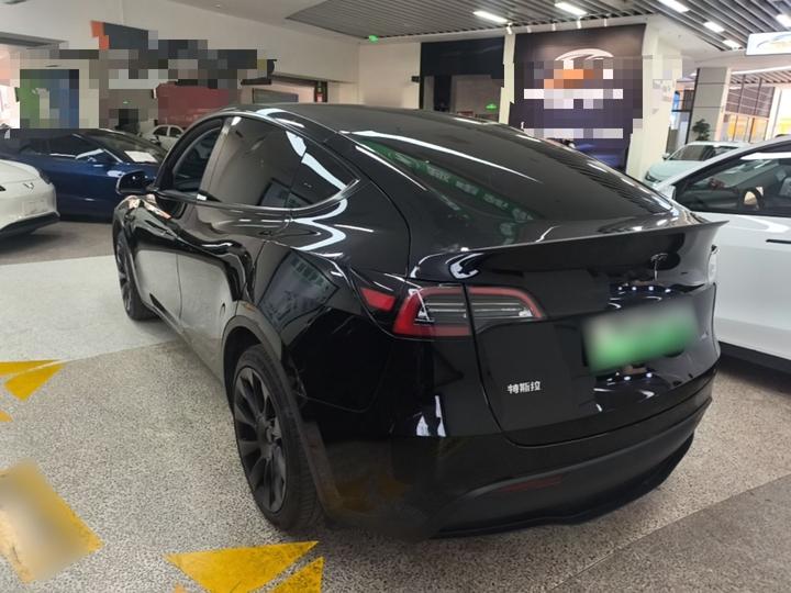 Model Y 2023 RWD photo 4