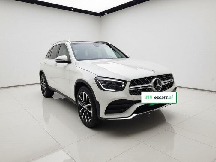 GLC 2022 Facelift GLC 260 L 4MATIC Luxury photo 3