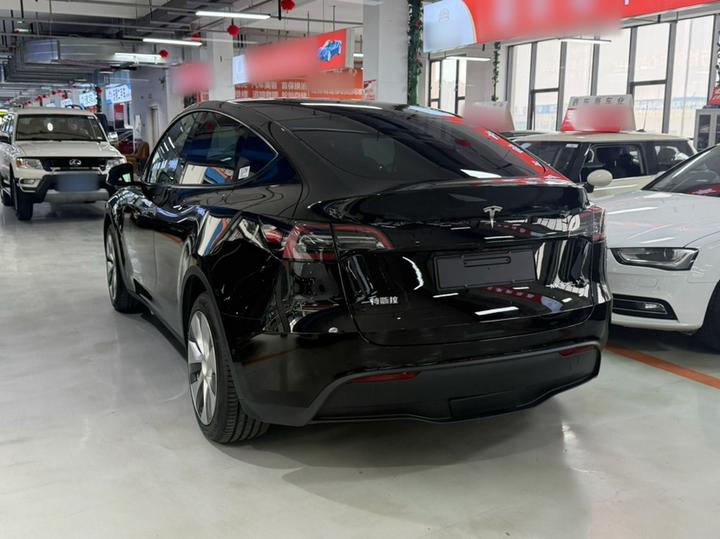 Model Y 2022 Facelift Long Range AWD photo 2