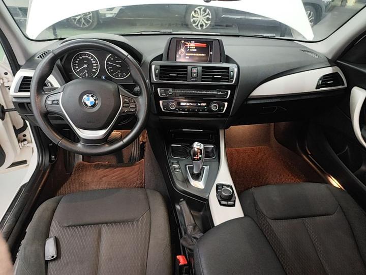 1 Series Imported 2015 120i Leading photo 8